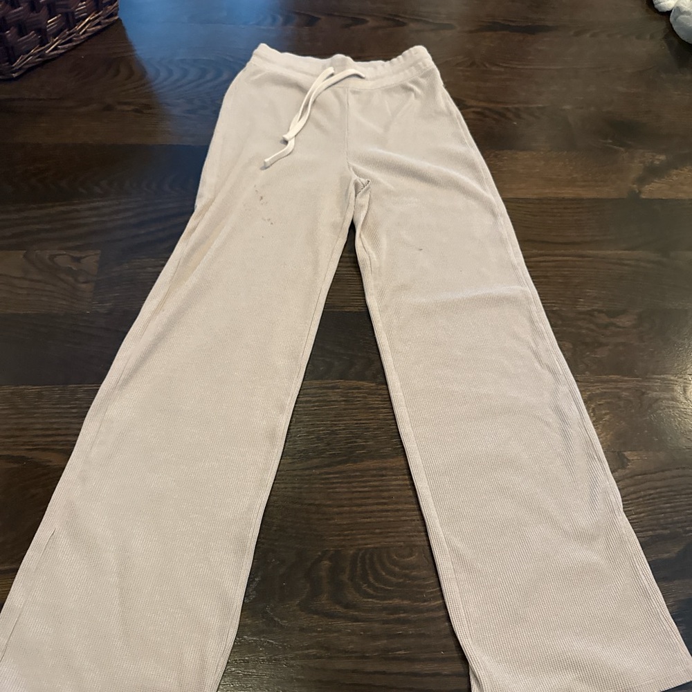Gilly Hicks Cream Straight Leg Pants